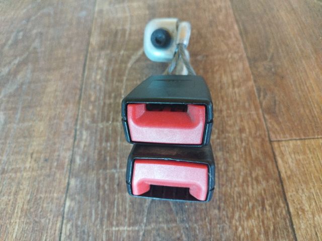 bontott VW PASSAT B6 Hátsó középső Biztonsági Öv Csat