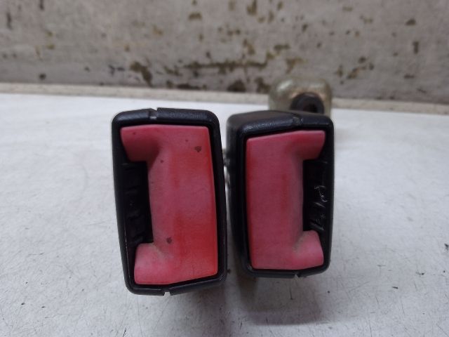 bontott VW PASSAT B6 Hátsó középső Biztonsági Öv Csat