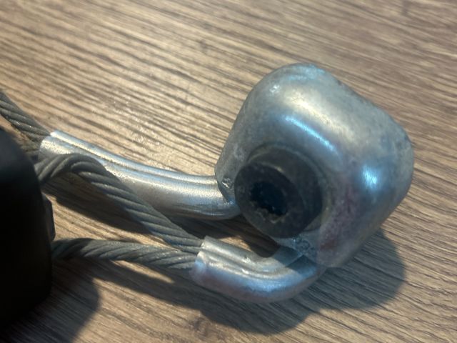 bontott VW PASSAT B6 Hátsó középső Biztonsági Öv Csat