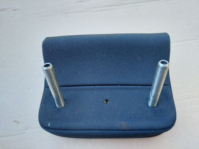 bontott VW PASSAT B6 Hátsó középső Fejtámla