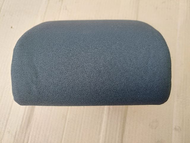 bontott VW PASSAT B6 Hátsó középső Fejtámla