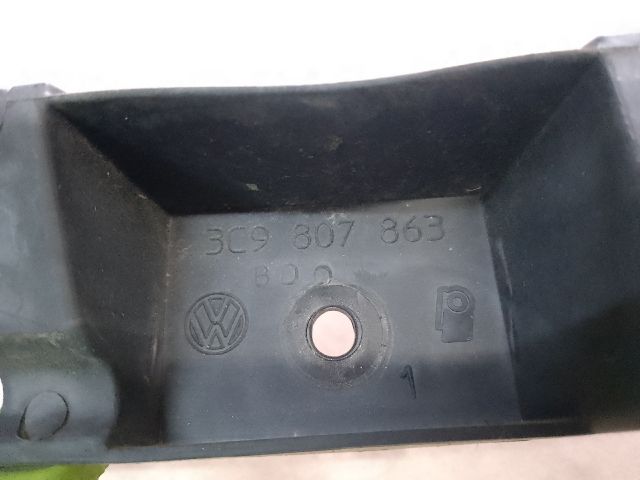 bontott VW PASSAT B6 Hátsó középső Lökhárító Tartó (Műanyag)