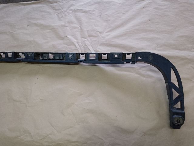 bontott VW PASSAT B6 Hátsó középső Lökhárító Tartó (Műanyag)