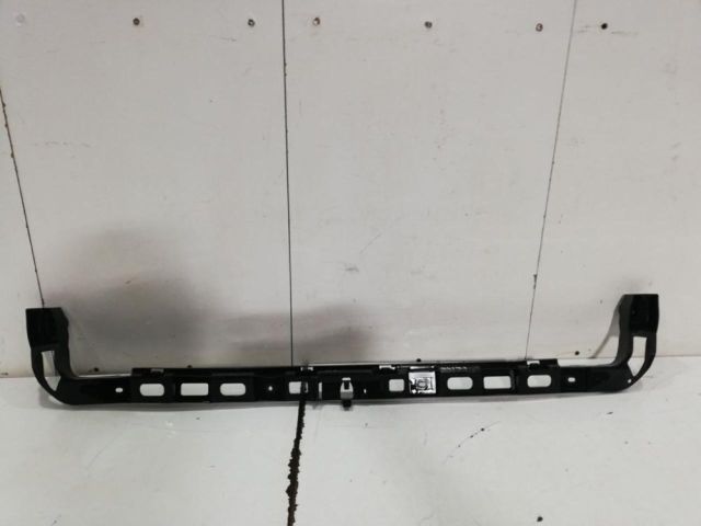 bontott VW PASSAT B6 Hátsó középső Lökhárító Tartó (Műanyag)