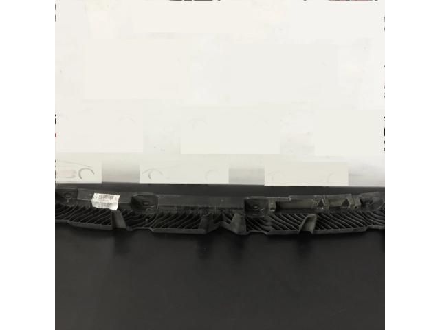 bontott VW PASSAT B6 Hátsó középső Lökhárító Tartó (Műanyag)