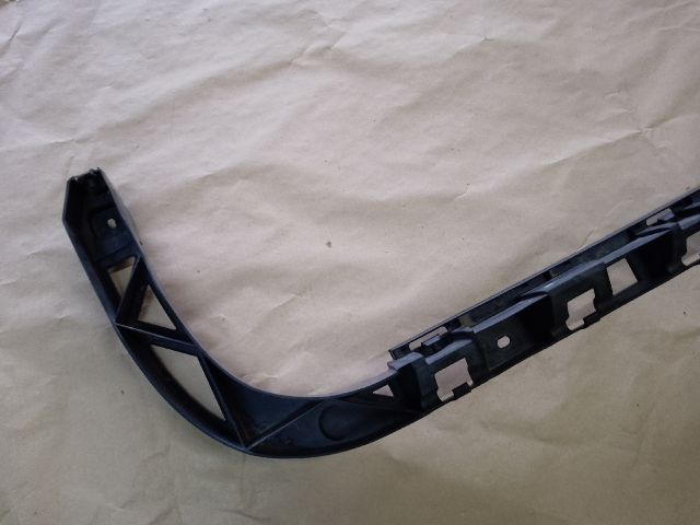 bontott VW PASSAT B6 Hátsó középső Lökhárító Tartó (Műanyag)