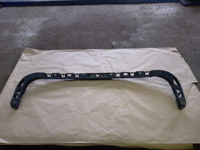 bontott VW PASSAT B6 Hátsó középső Lökhárító Tartó (Műanyag)