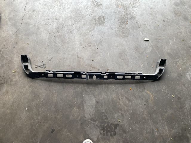 bontott VW PASSAT B6 Hátsó középső Lökhárító Tartó (Műanyag)