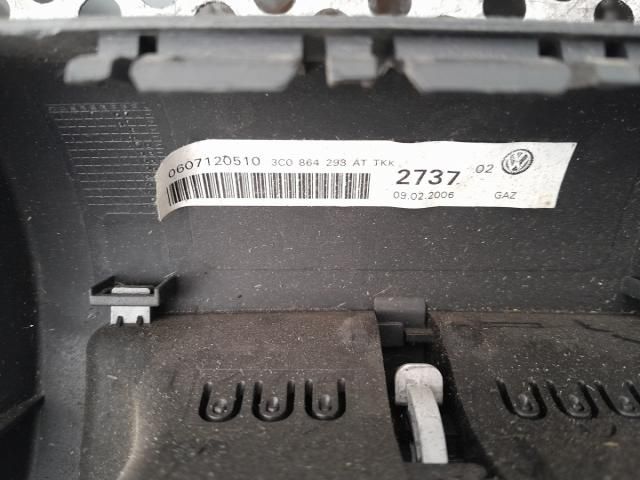 bontott VW PASSAT B6 Hátsó középső Szellőző