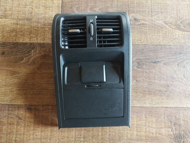 bontott VW PASSAT B6 Hátsó középső Szellőző