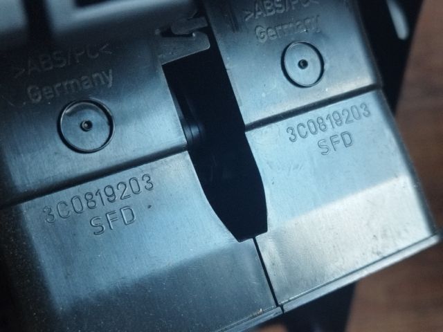 bontott VW PASSAT B6 Hátsó középső Szellőző