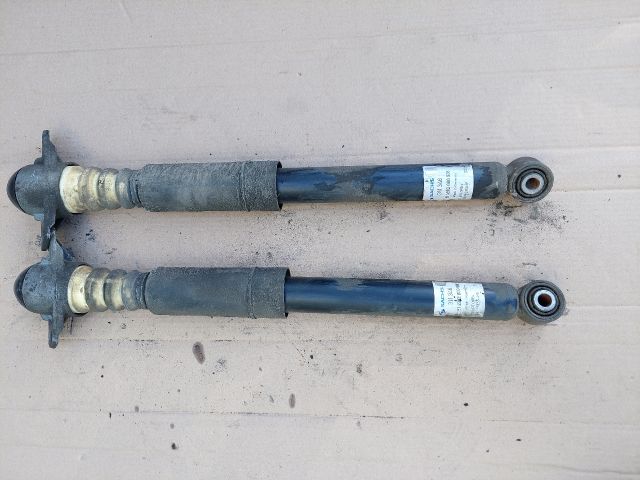 bontott VW PASSAT B6 Hátsó Lengéscsillapító Pár