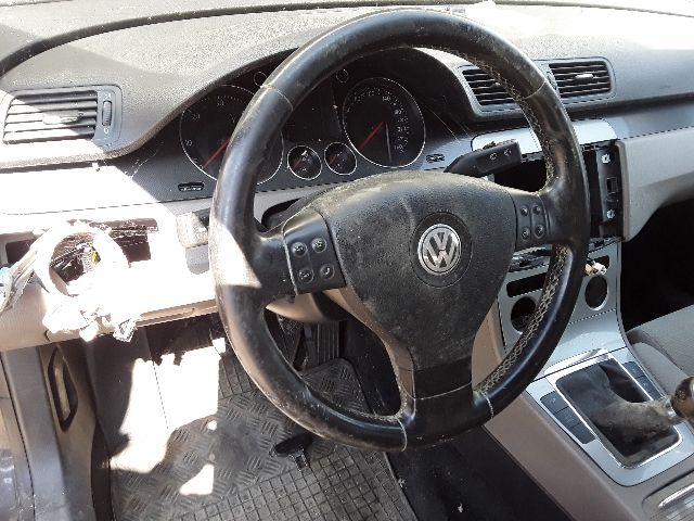 bontott VW PASSAT B6 Hátsó Lökhárító Merevítő (Fém)