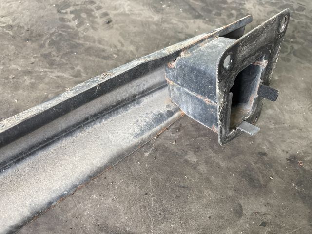 bontott VW PASSAT B6 Hátsó Lökhárító Merevítő (Fém)