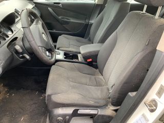 bontott VW PASSAT B6 Hátsó Lökhárító (Részeivel)