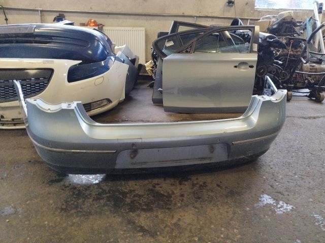 bontott VW PASSAT B6 Hátsó Lökhárító (Részeivel)