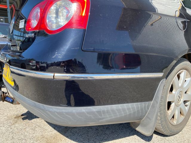 bontott VW PASSAT B6 Hátsó Lökhárító (Üresen)