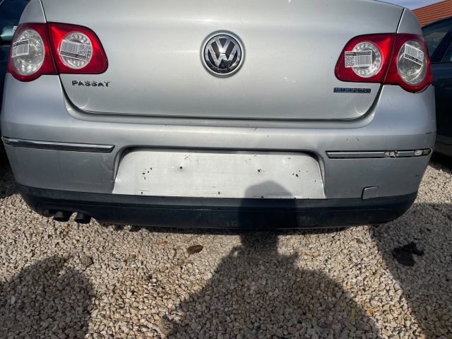 bontott VW PASSAT B6 Hátsó Lökhárító (Üresen)