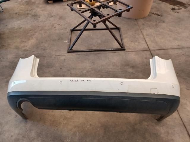 bontott VW PASSAT B6 Hátsó Lökhárító (Üresen)