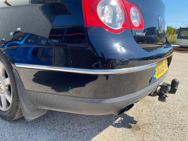 bontott VW PASSAT B6 Hátsó Lökhárító (Üresen)