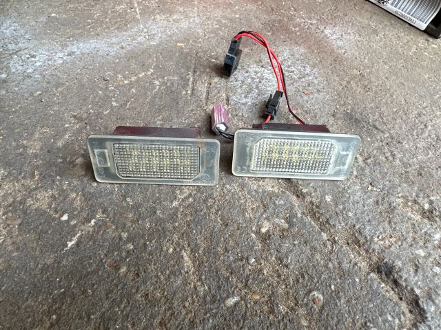 bontott VW PASSAT B6 Hátsó Rendszámtábla Világítás