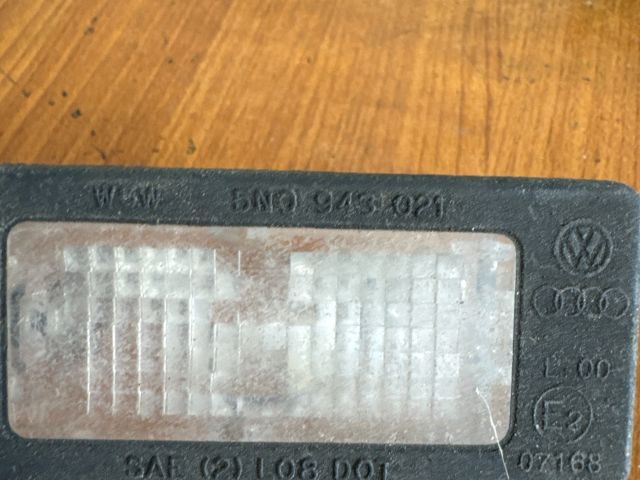 bontott VW PASSAT B6 Hátsó Rendszámtábla Világítás