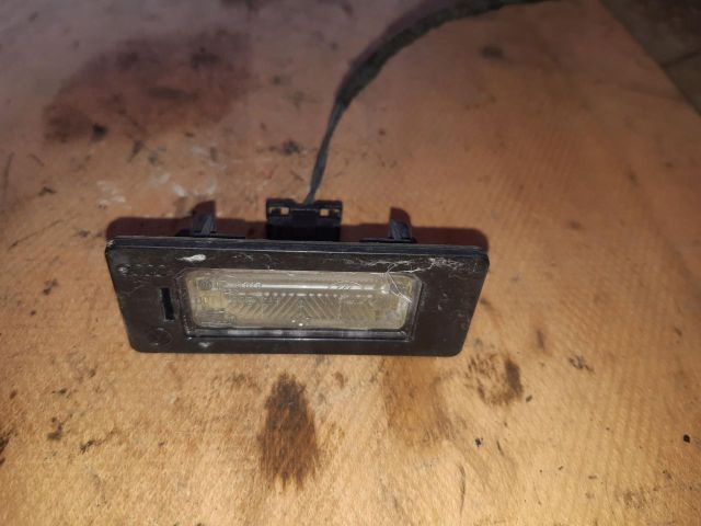 bontott VW PASSAT B6 Hátsó Rendszámtábla Világítás