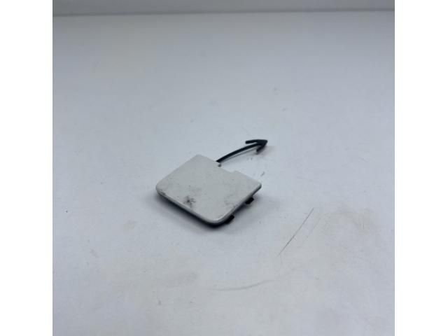 bontott VW PASSAT B6 Hátsó Vonószem Burkolat