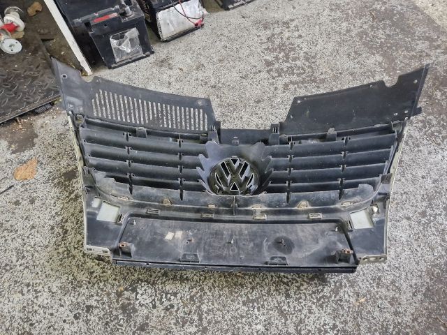 bontott VW PASSAT B6 Hűtőrács