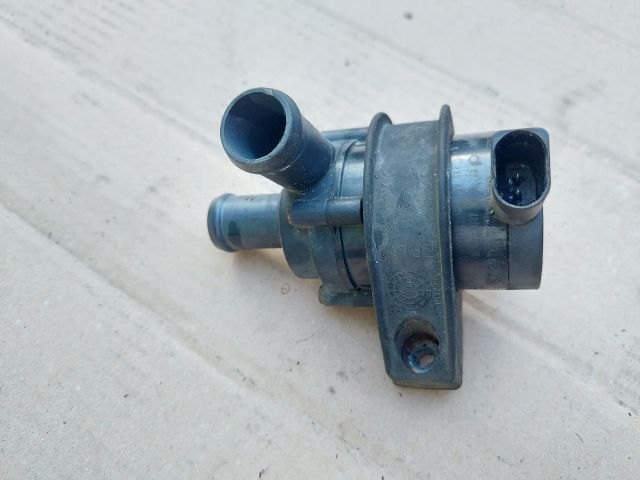 bontott VW PASSAT B6 Inverter Vízpumpa