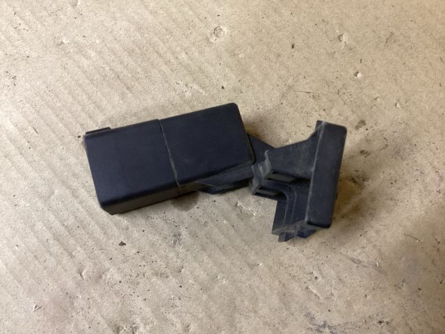 bontott VW PASSAT B6 Izzító Relé