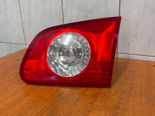 bontott VW PASSAT B6 Jobb Belső Hátsó Lámpa