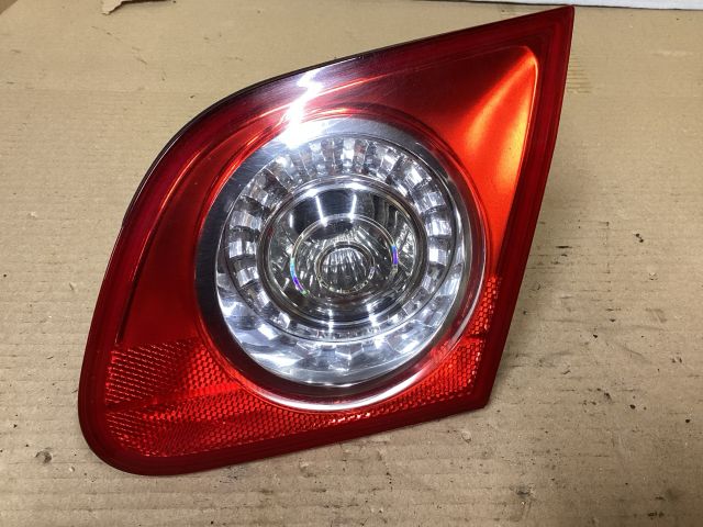 bontott VW PASSAT B6 Jobb Belső Hátsó Lámpa