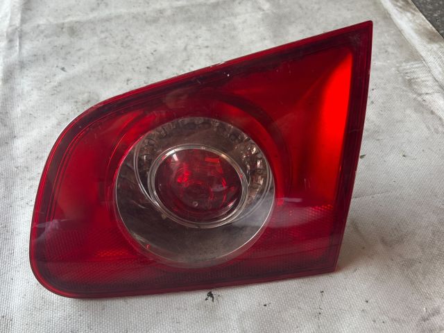 bontott VW PASSAT B6 Jobb Belső Hátsó Lámpa