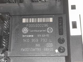 bontott VW PASSAT B6 Jobb első Ablakemelő Elektronika