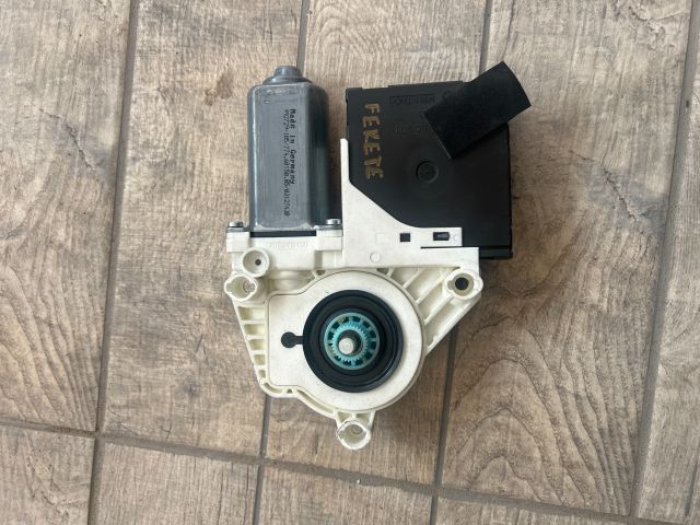 bontott VW PASSAT B6 Jobb első Ablakemelő Motor