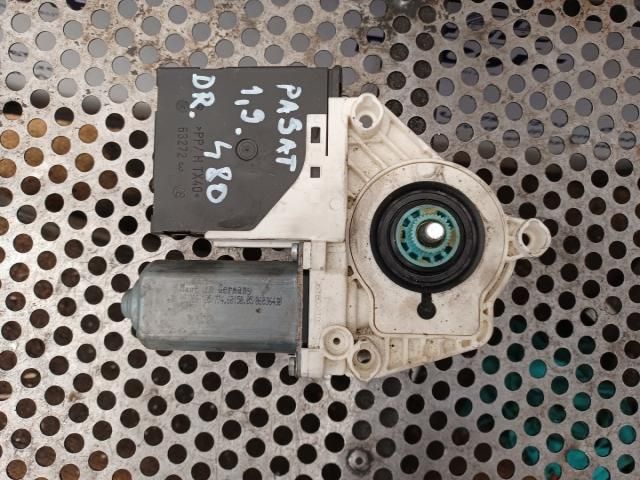 bontott VW PASSAT B6 Jobb első Ablakemelő Motor