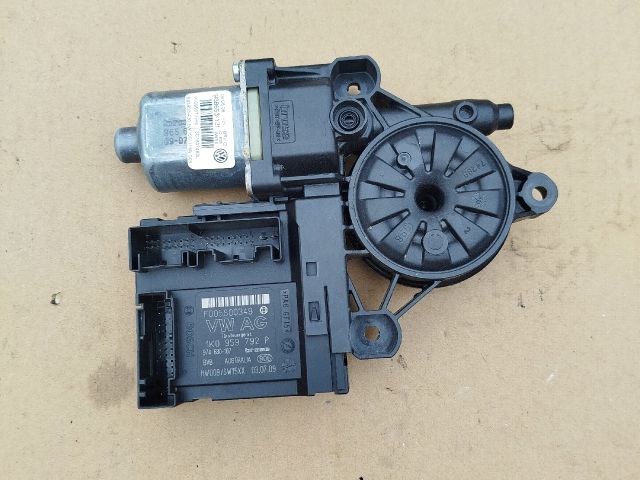 bontott VW PASSAT B6 Jobb első Ablakemelő Motor