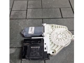 bontott VW PASSAT B6 Jobb első Ablakemelő Motor