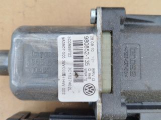 bontott VW PASSAT B6 Jobb első Ablakemelő Motor