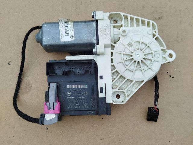 bontott VW PASSAT B6 Jobb első Ablakemelő Motor