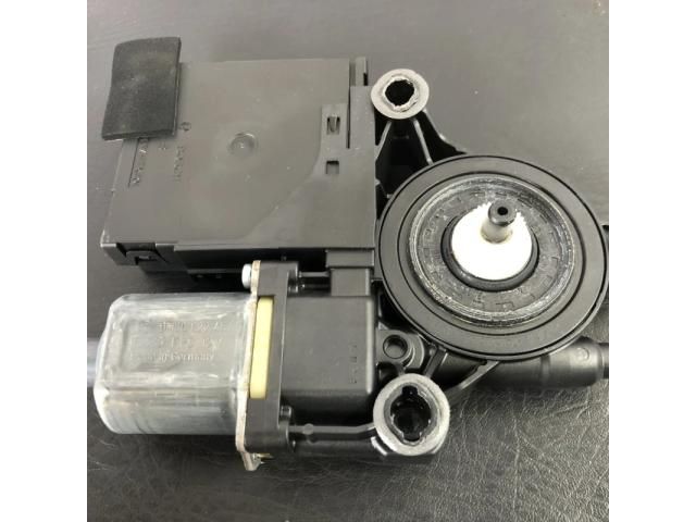 bontott VW PASSAT B6 Jobb első Ablakemelő Motor