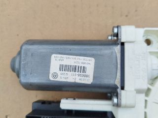 bontott VW PASSAT B6 Jobb első Ablakemelő Motor