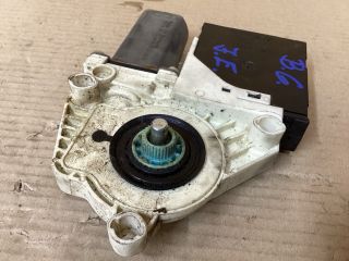 bontott VW PASSAT B6 Jobb első Ablakemelő Motor