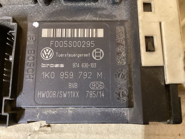 bontott VW PASSAT B6 Jobb első Ablakemelő Motor