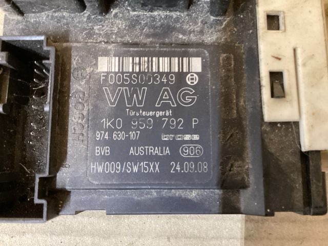 bontott VW PASSAT B6 Jobb első Ablakemelő Motor