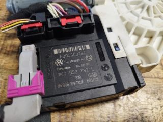 bontott VW PASSAT B6 Jobb első Ablakemelő Motor