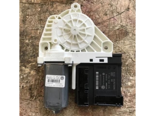 bontott VW PASSAT B6 Jobb első Ablakemelő Motor