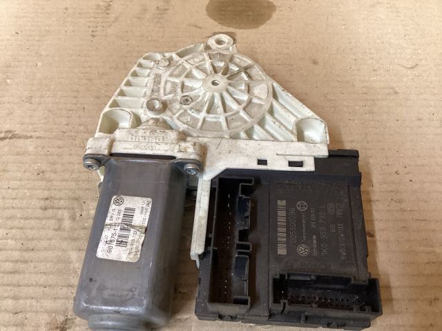 bontott VW PASSAT B6 Jobb első Ablakemelő Motor