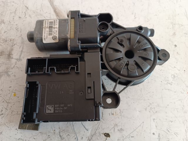 bontott VW PASSAT B6 Jobb első Ablakemelő Motor